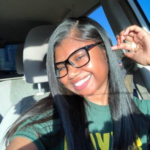 Meet your Posher, Ri anne